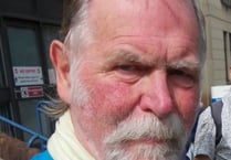 Councillor resigns after firing off critical emails 