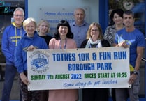 Landmark prizes for annual 10K race