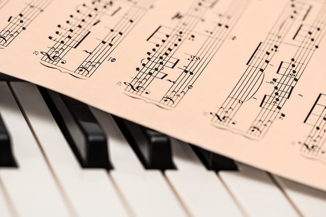 Singers fuse art with science