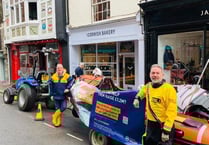 Bakery raises funds for boathouse