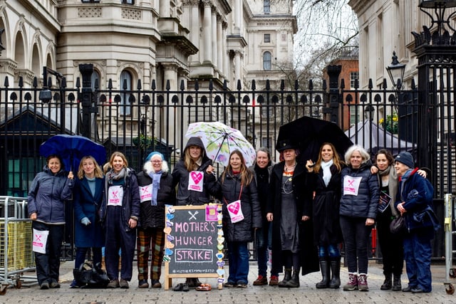 Totnes mums' hunger strike for poverty and climate
