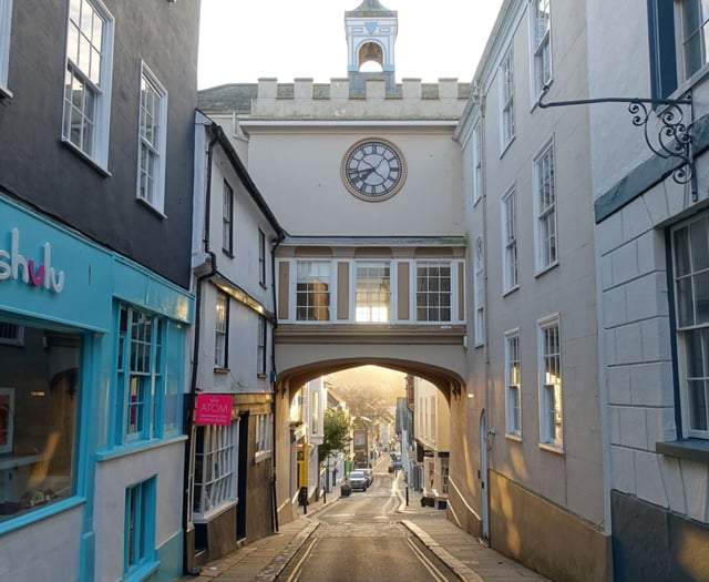 Lyric’s duo of South Hams performances