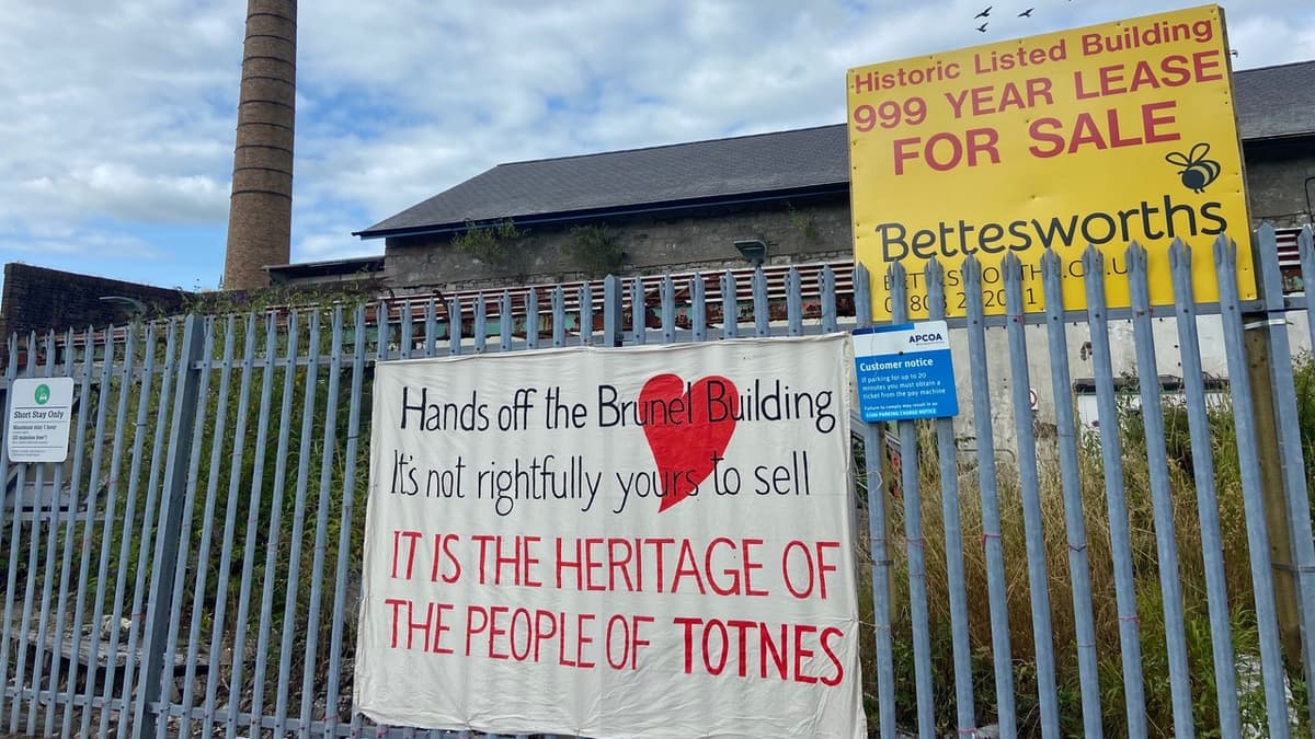 Totnes campaigners want to save Brunel Building totnestoday.co.uk