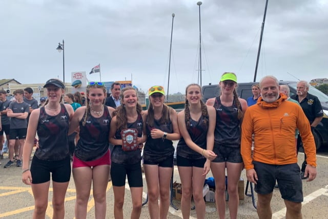 Dart gig club celebrate U16s Championship success