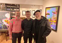 Vic Reeves entertains at Dartmouth art launch