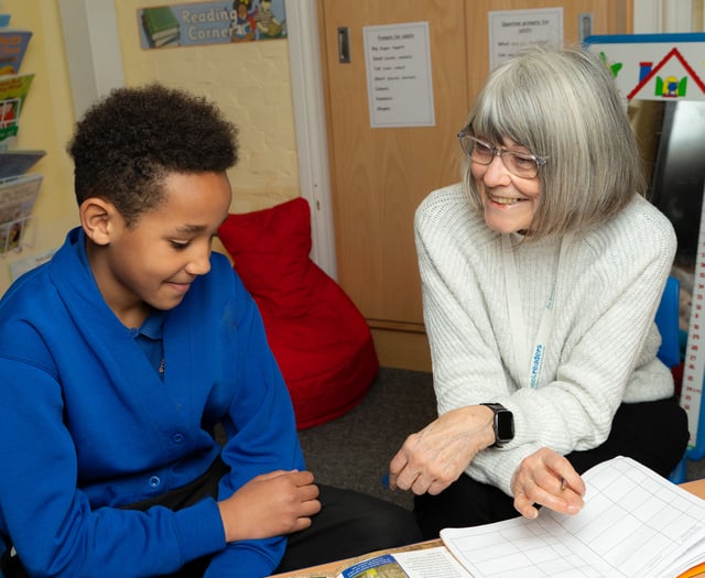 Specsavers staff join Race for Reading