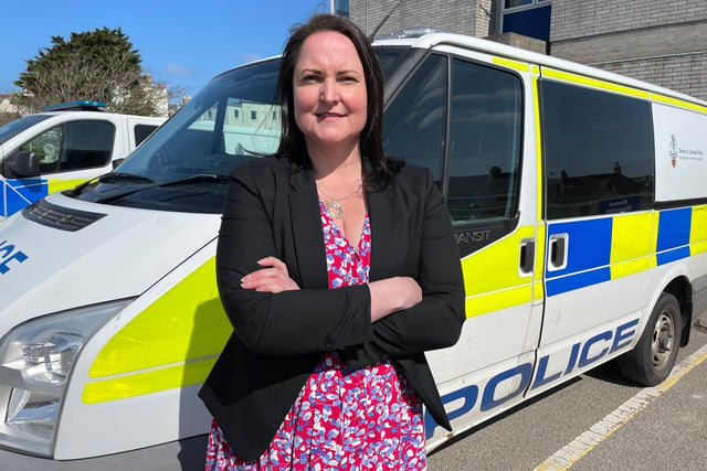 Police 'inadequate' at investigating crime