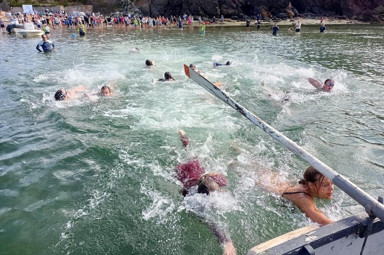 swimming race - HCW 