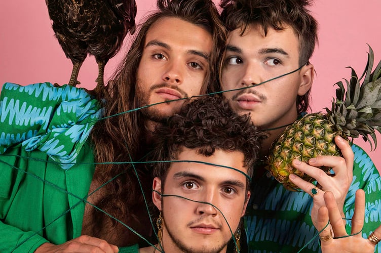 Los Costureros are releasing their debut single, Como te gusta el cafe? this week