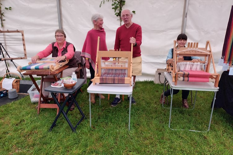 Rosemary, Gail, Malcolm & Kelly at The Weaving Loft tent