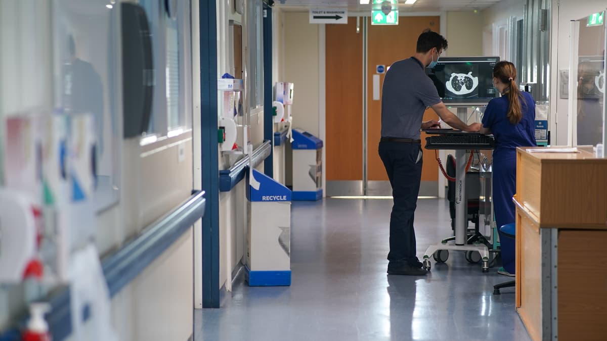 Debon Key The Torbay and South Devon Trust: all the key numbers for the NHS Trust ...