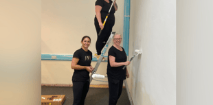 Aggregate volunteers help transport Dame Hannahs 