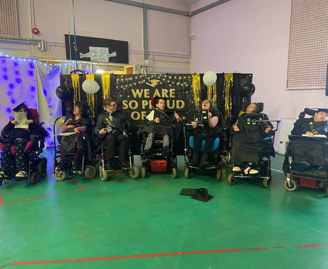 Dame Hannahs graduates celebrate