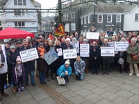 Dartmouth residents rally to get road re-opened 
