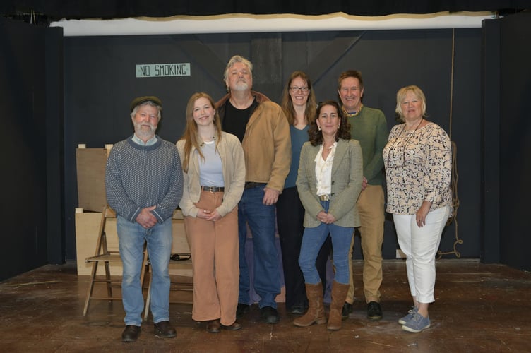 The cast of 'A Bunch of Amateurs' L-R:  Alan Prince, Imogen Blackwell, Tim McGill, Nat Cook, Kim Kidney, Guy Rapson and Sharon Hughes