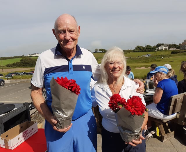 Thurlestone unveils new astro turf courts