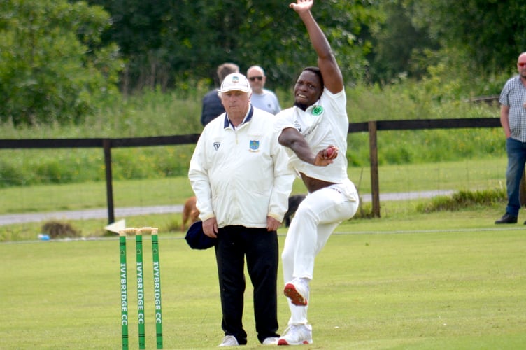 Ivybridge's Zimbabwean overseas player Tinashe Muchawaya charges in against Bideford. Picture: Conrad Sutcliffe