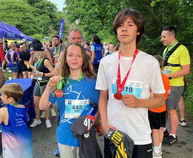 Totnes teens raising money for Palestinians 