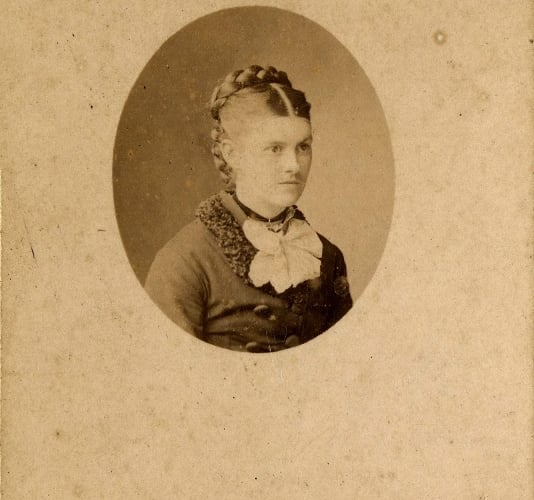 Studio portrait by Plymouth photographer John Hawke