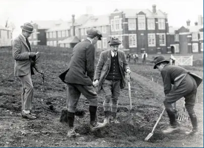 Seale-Hayne first students - Shilstone Archive