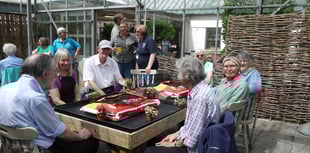 Memory Club enjoys sunny Avon Mill outing