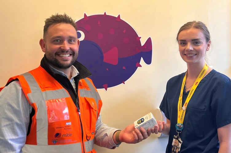 Two Buzzy Devices donated to Paediatric Children’s Emergency Department 