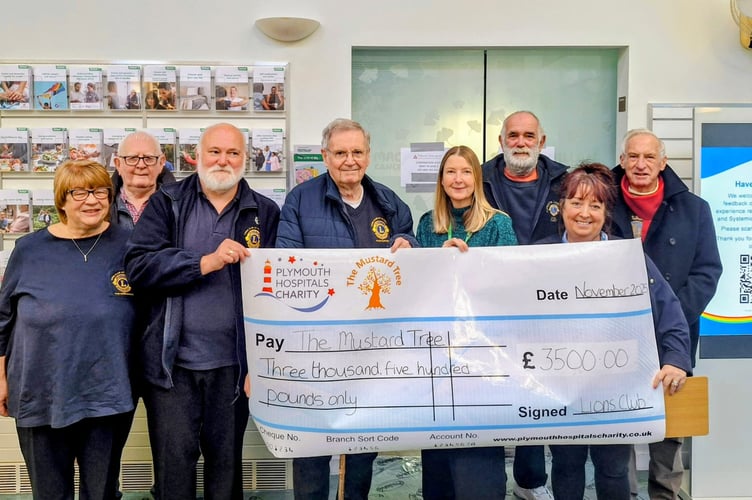  Lions Club members (left to right) Community Service Leader Pam Greenwood, Treasurer Jeff Horgan, Secretary Ian Hill, President Alan Clifford, Past President Bob Dight and Vice President George Poad. The Lions are joined by Ellie Ricketts, counsellor at the centre, who is coordinating the course and Mandy Thomson (right) Support Manager at the Mustard Tree.  