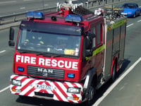 Caravan fire erupts  Totnes, Crews Battle New Year’s Eve Blaze