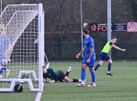 Saints edged out at Coach Road by new leaders