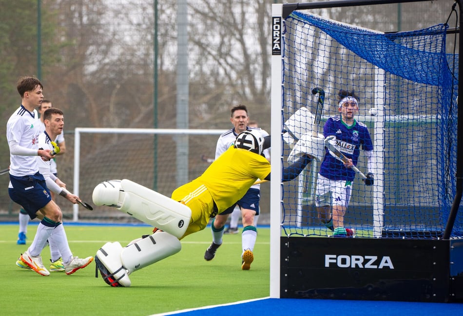 Ashmoor men edge an end-to-end clash