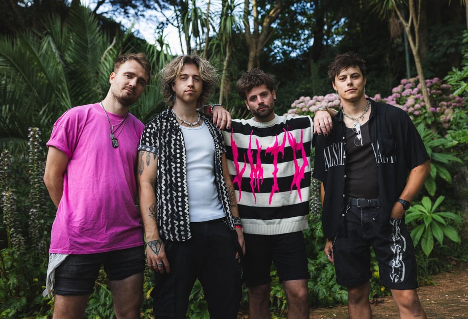 SOS band back grassroots music venues