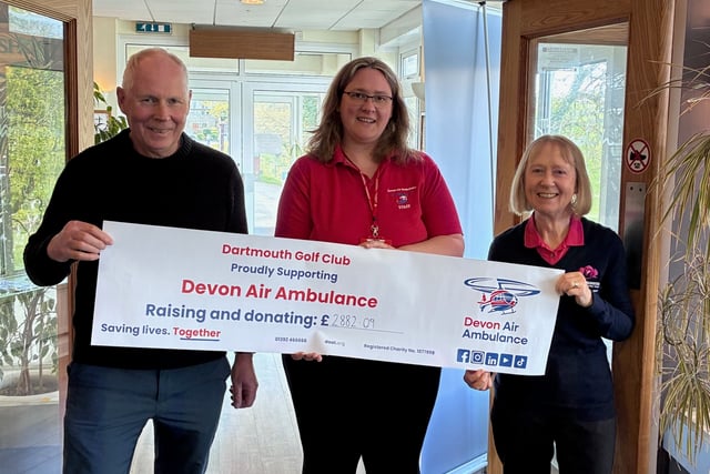 Dartmouth golfers make four-figure donation to Devon Air Ambulance