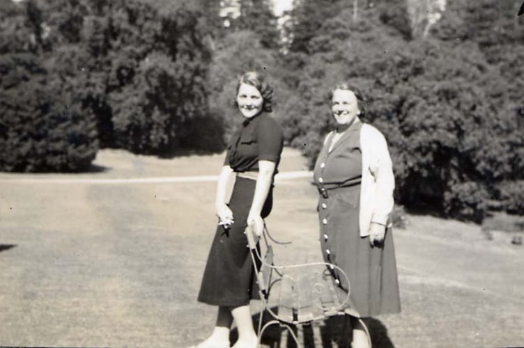 1935  From an album of Widdicombe House, Stokenham