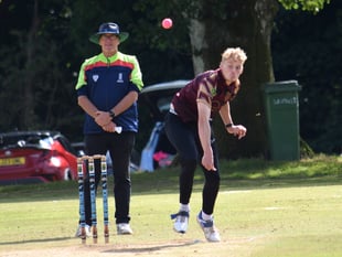 Withington wickets secure Stoke's bonus point