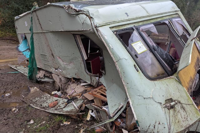 Abandoned Devon caravan to be removed
