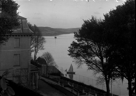 Marine Hotel in Salcombe from Newton Road