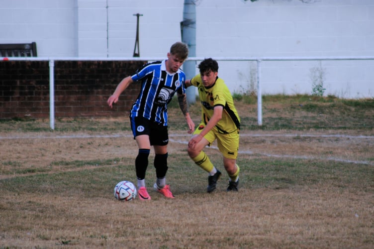 Spurs' Saul Vanes in possession against his former club