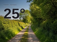 Totnes: sunny day, high of 25°C
