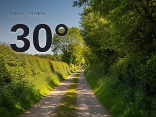 Totnes: sunny day, high of 30°C